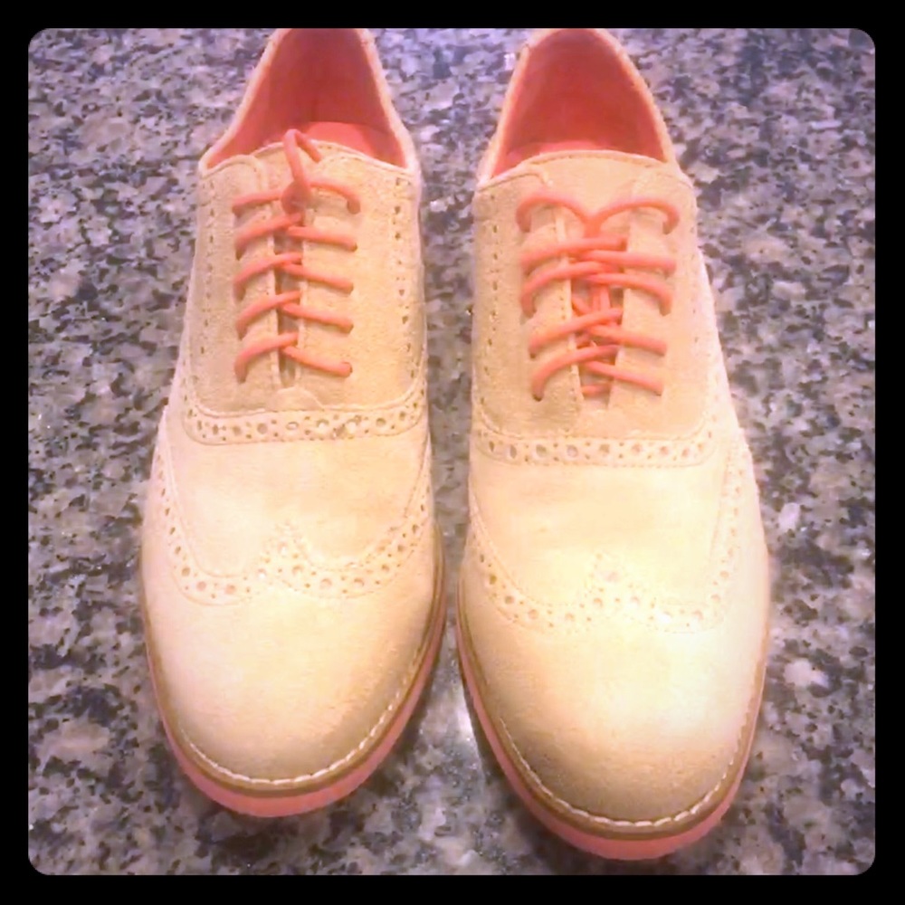 Cole Haan Tan W/Pink Sole Oxfords